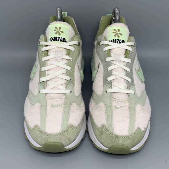 Nike Air Max Dawn Honey Dew Green Running Shoes FB1876-031 Women’s Sz 7.5 - Picture 2 of 10